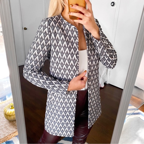 🖤 H&M BLACK WHITEE CHEVRON JACKET! - Picture 3 of 11